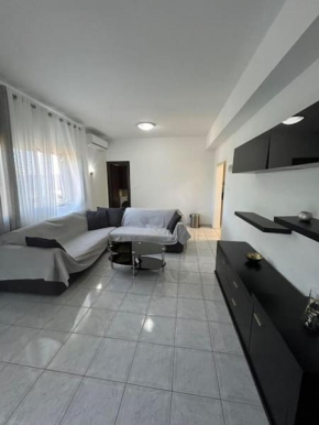 Αρτέμιδα House
